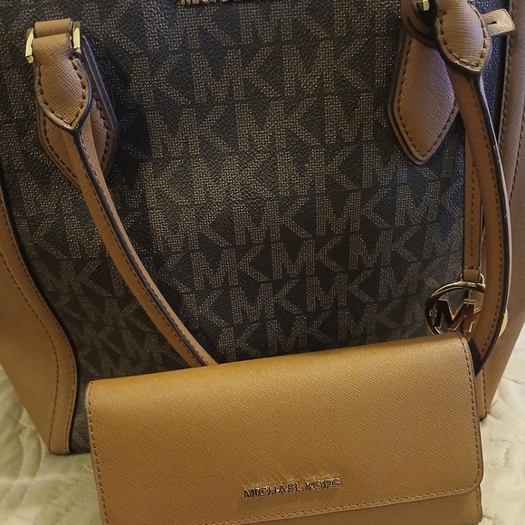 Michael Kors Handbags - Michael Kors Black and Brown Satchel Set